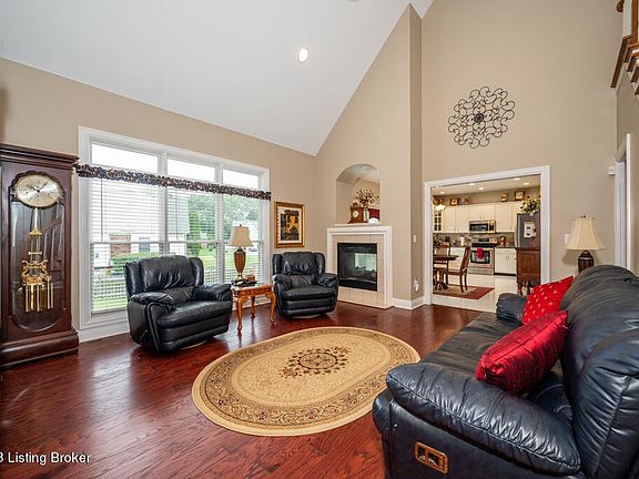 4th image of 3949 Stonyrun Dr