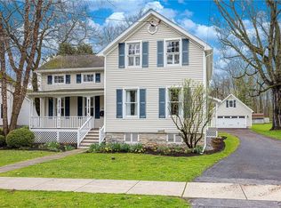 45 Leitch Ave, Skaneateles, NY 13152