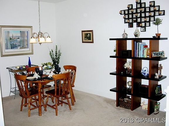 5th image of 1946 Tara Court #201