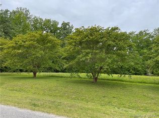 1 Dixie Dr, Mathews, VA 23109