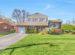 2 Dutch Hollow Dr, Orangeburg, NY 10962