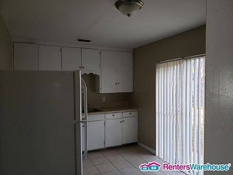 4th image of 811 Ferguson Dr