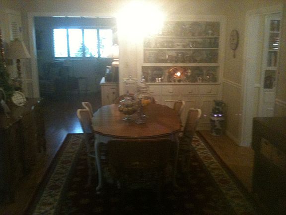 dining room with built-ins