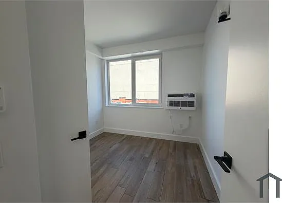1 bed, 700 sqft, $2,497 — Photo 2