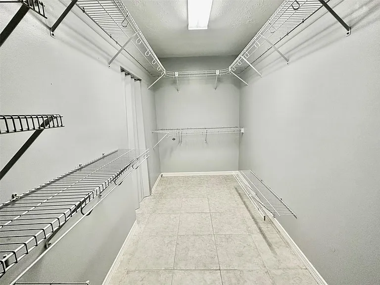 11036 Mistic Moon Ct — Photo 18