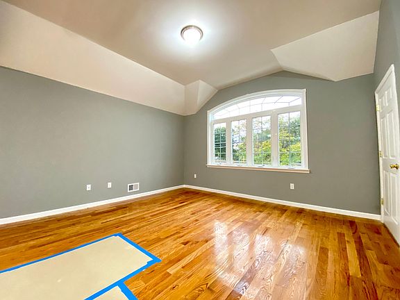 3rd image of 885 N Railroad Ave #2F