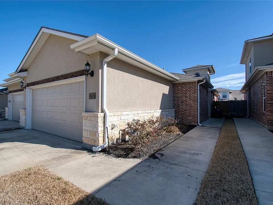 1757 Heath Dr