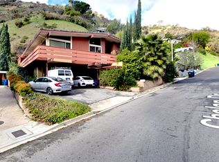 2261 Chelan Dr, Los Angeles, CA 90068