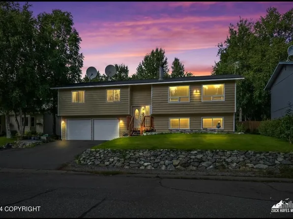 911 Woodmar Pl, Anchorage, AK 99515