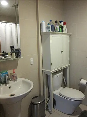 Rented by Kian Realty | media 48