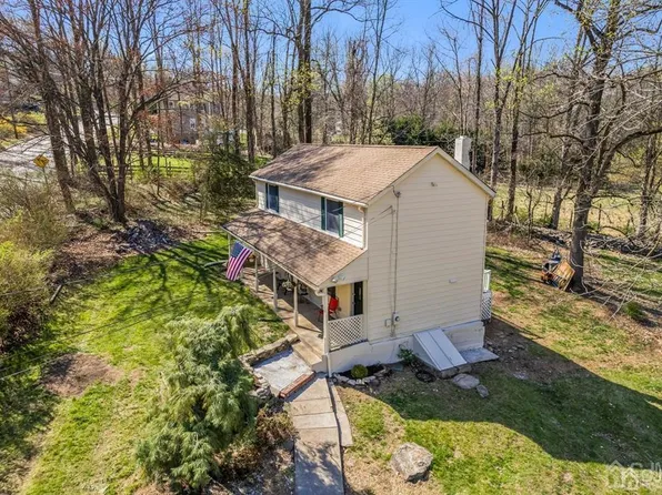 122 Randall Ave, Mine Hill, NJ 07803