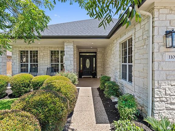 2nd image of 110 Fox Hollow Dr