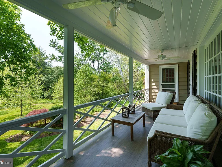821 Pretty Brook Rd — Photo 10