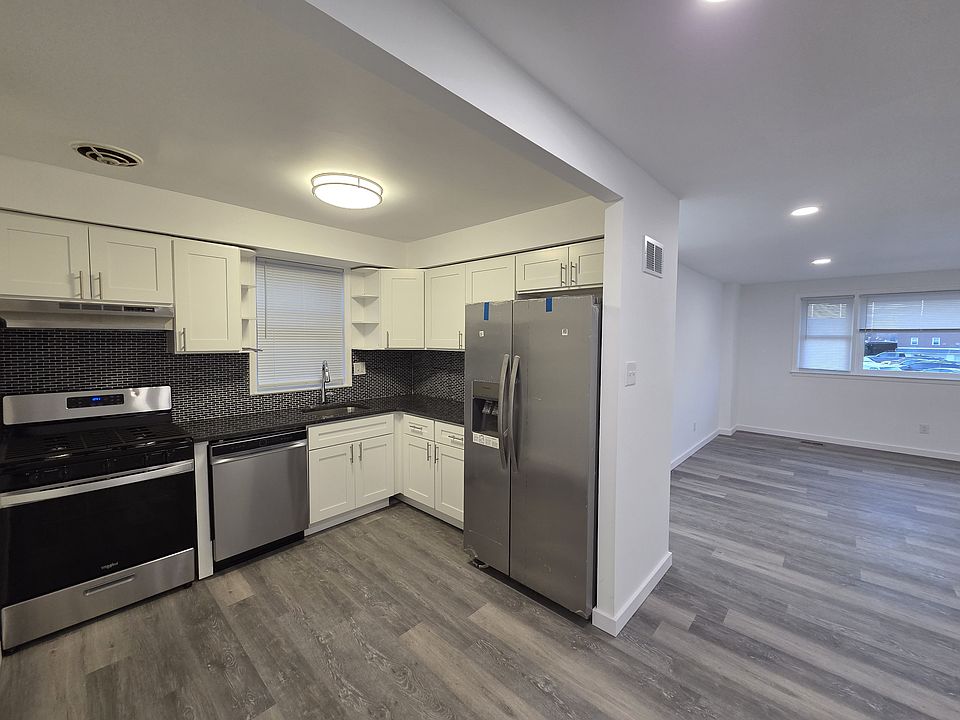 1st image of 8947 Alton St Floor 2
