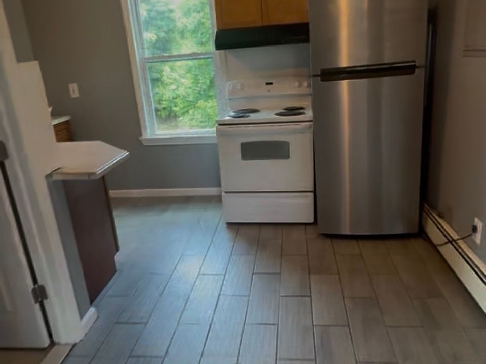 1st image of 239-241 E 16th St #2