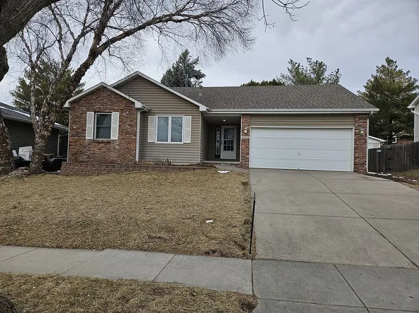 2210 Philadelphia Dr, Lincoln, NE 68521
