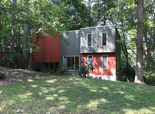 628 Kensington Dr, Chapel Hill, NC 27514