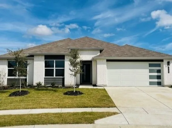 1724 Central Park Dr, Alvarado, TX 76009