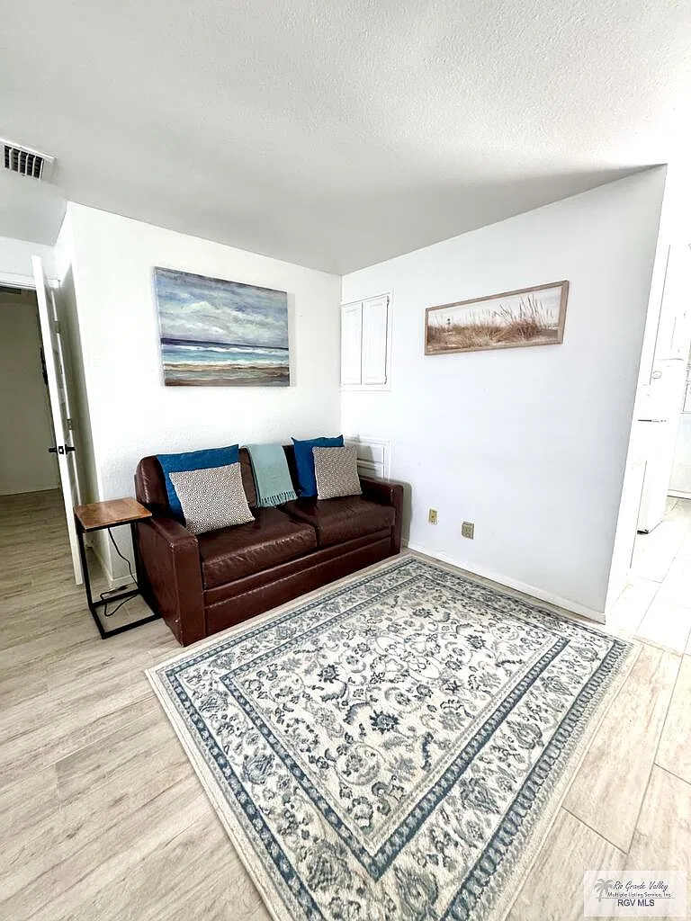 1 bed, 1.0 bath, 525 sqft, $1,295 — Photo 4