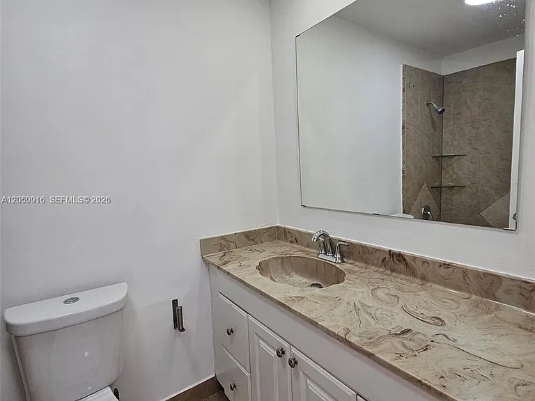 1121 SW 105th Ave #308 — Photo 11