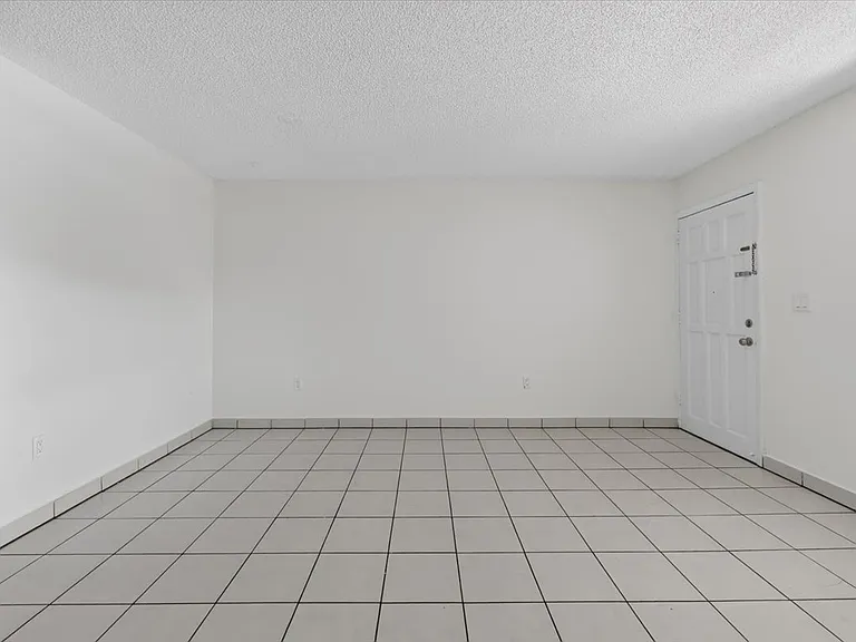 1880 SW 4th St #3 — Photo 9