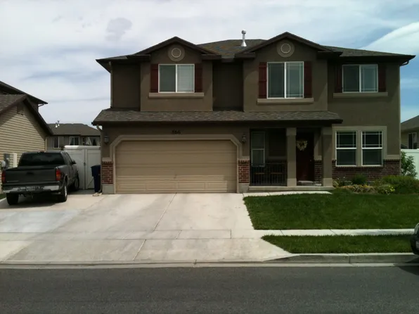 866 W Cambridge Dr, North Salt Lake, UT 84054