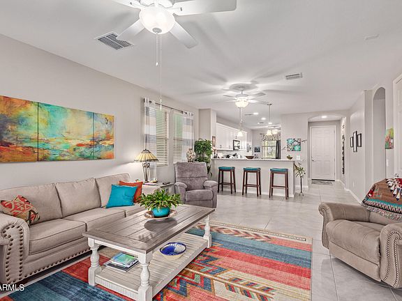 3rd image of 41328 W SOMERSET Drive
