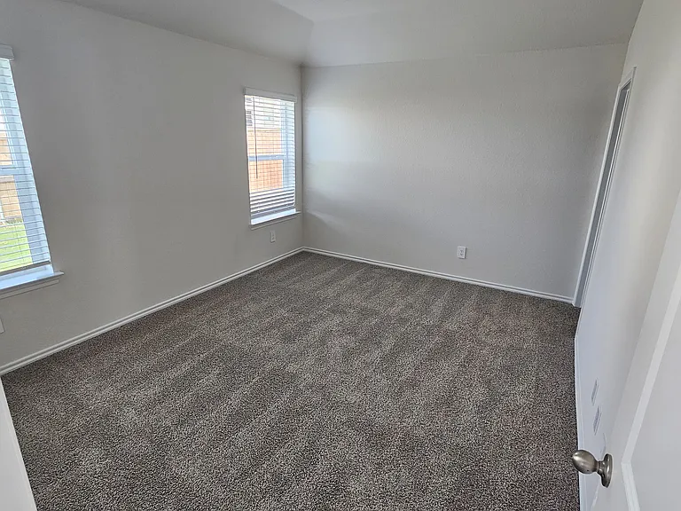 1635 Blaire Dr — Photo 11