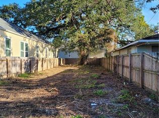 9033 Green St, New Orleans, LA 70118