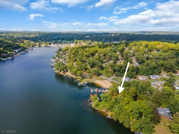 22 Ithanell Rd, Hopatcong Boro, NJ 07843