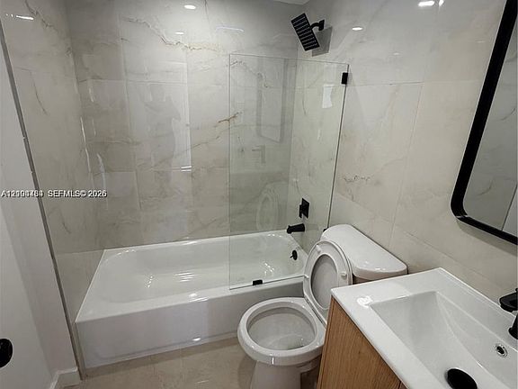 5th image of 1820 W 53rd St APT 201