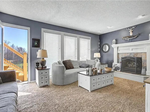 16211 W 158th St, Olathe, KS 66062