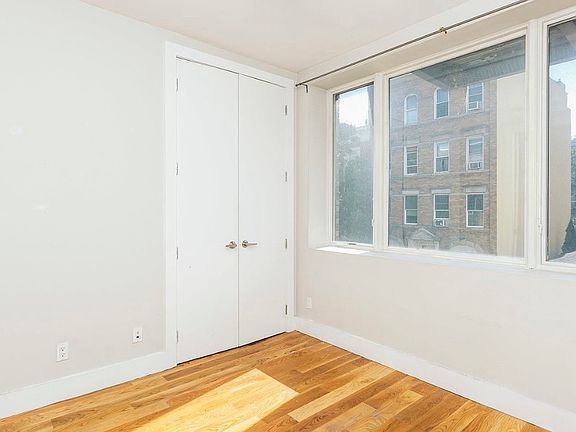 4th image of 96 Diamond St #3F