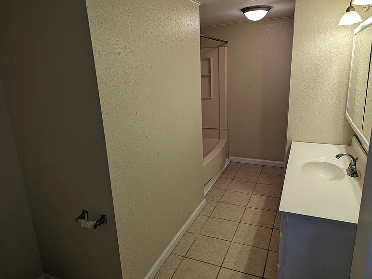 219 Pearl St — Photo 14