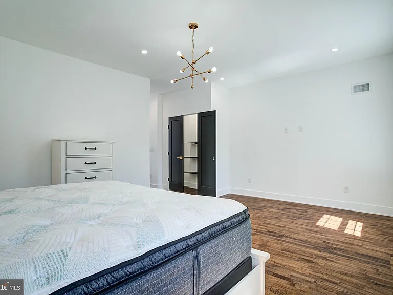 3038 Salmon St — Photo 26
