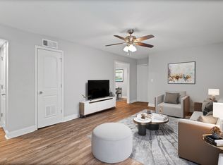 Oaks at Westport, Kansas City, MO 64111