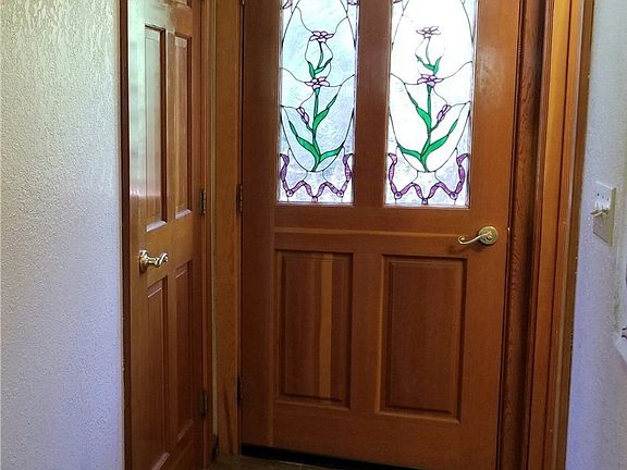 3rd image of 2430 Cedarwood Dr