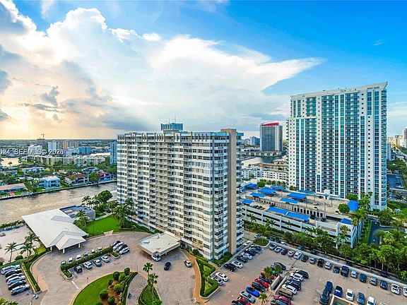 5th image of 1985 S Ocean Dr APT 21K