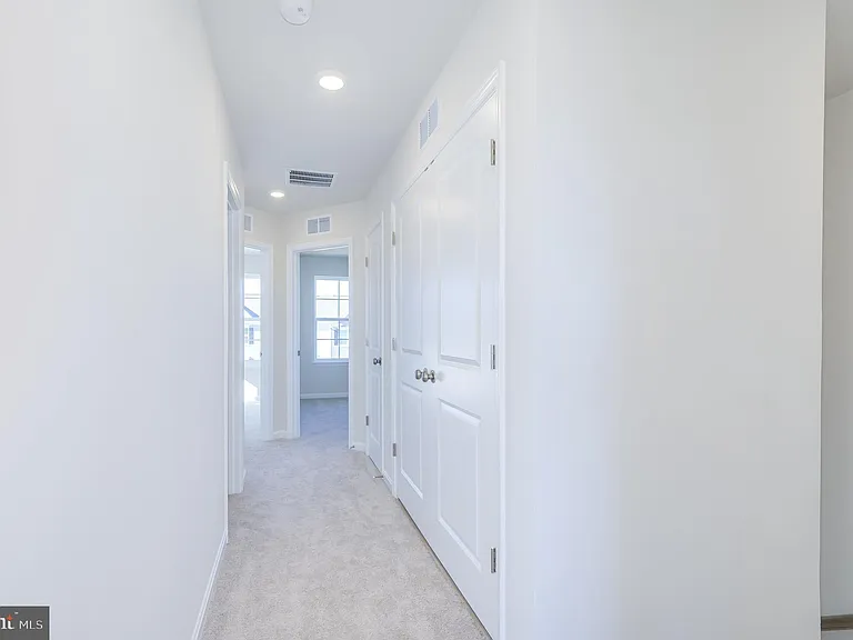 450 Seeback Dr — Photo 22