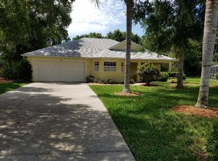 1428 Bluewater Dr, Sun City Center, FL 33573