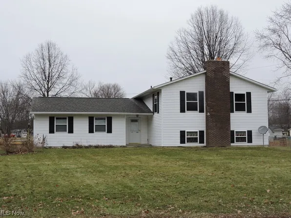 2091 Zircon St NE, Canton, OH 44721