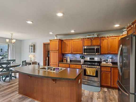 3rd image of 6137 Eagle Cave Dr