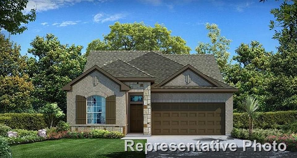 1st image of 105 Saddle Dr