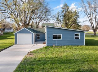 105 E Franklin St, Morristown, MN 55052