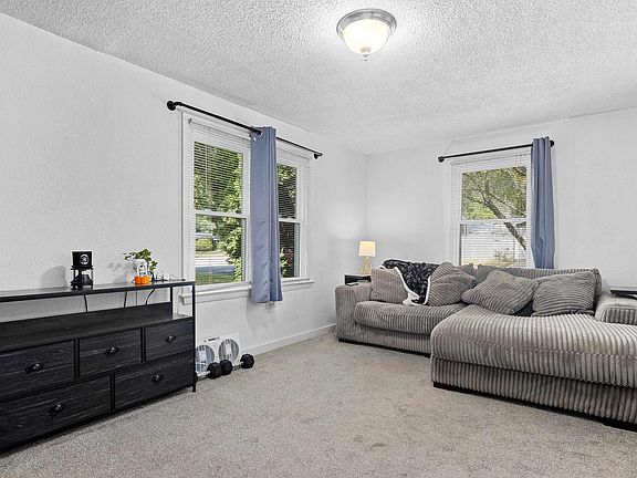 5th image of 3444 N Gale Ave