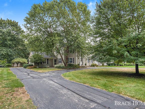 2nd image of 954 Oakleigh Ave NW