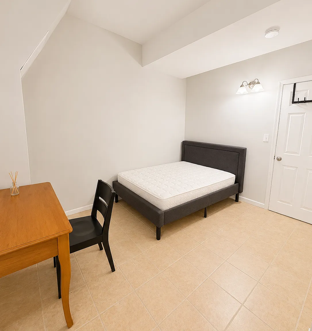 3 bed, 1650 sqft, $2,650 — Photo 2