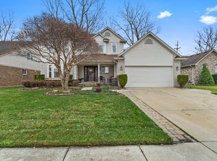 42610 Colorado Dr, Clinton Township, MI 48036