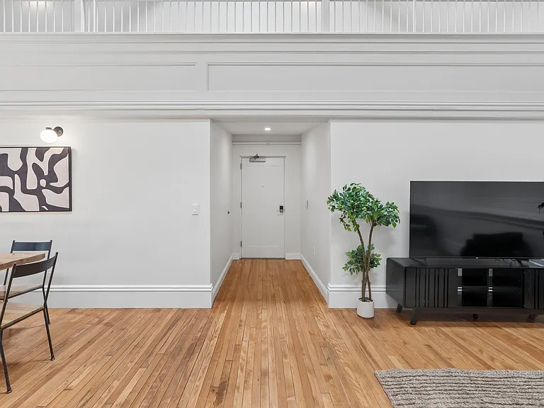 129 Main St #302 — Photo 15