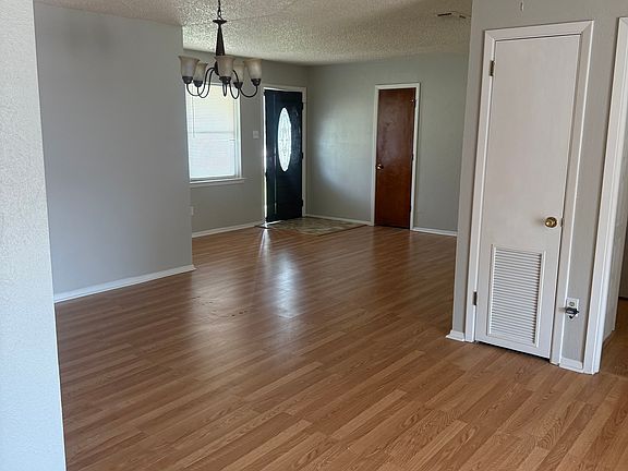 2nd image of 4428 Jane Anne St